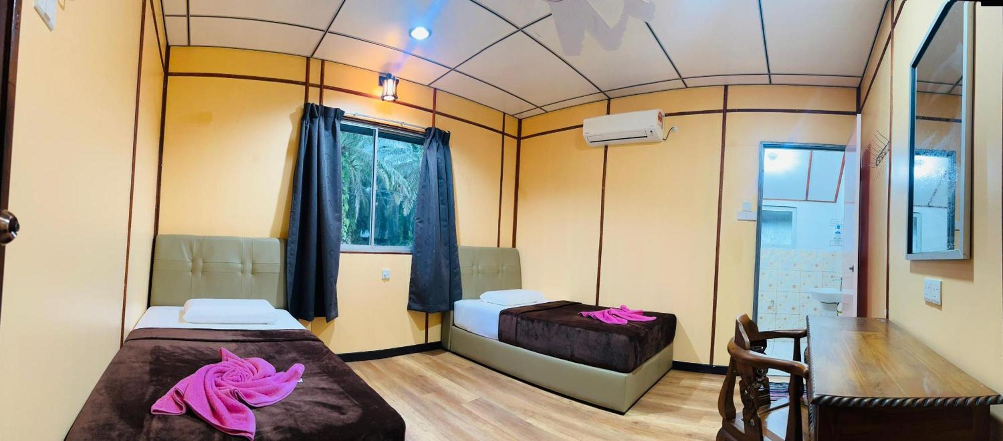Sukau Backpackers Bed & Breakfast Exterior foto