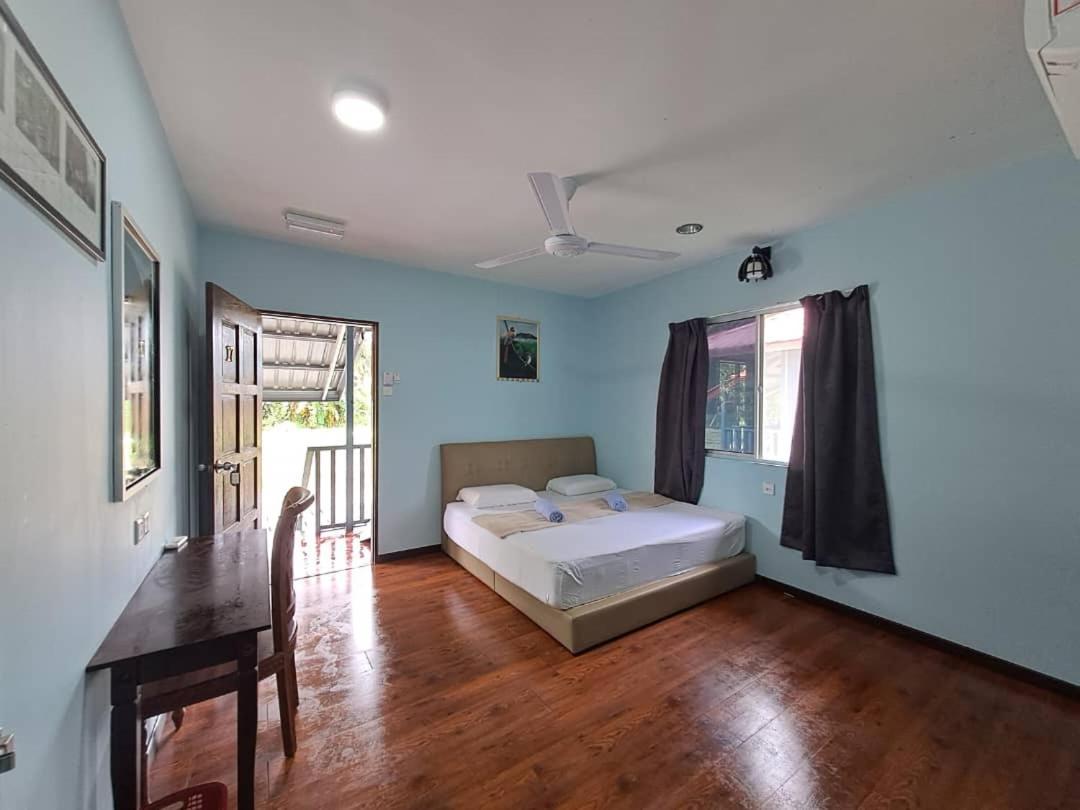 Sukau Backpackers Bed & Breakfast Exterior foto